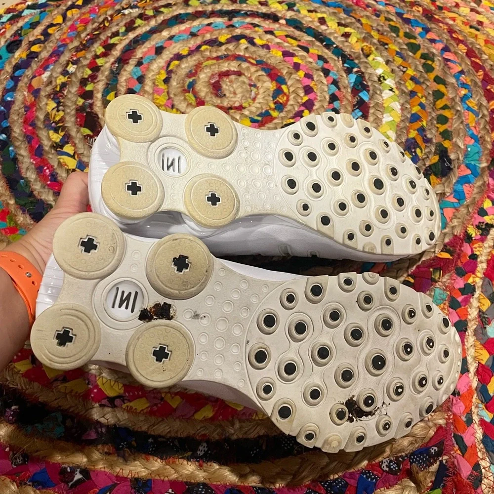 Nike Shox White Athletic Shoes - Picture 5 of 6